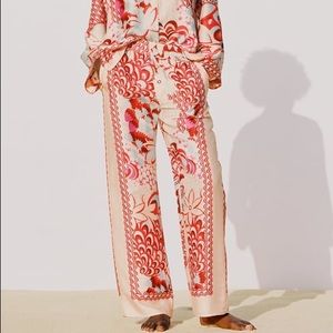 Zara flowy floral pants